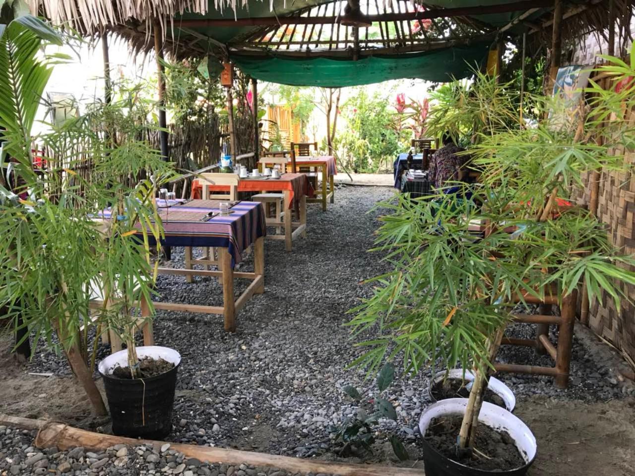 Ngwe Saung Garden Guest House Ngwesaung Exterior foto
